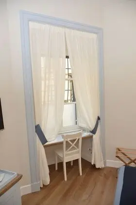 Tek Büyük Yataklı Oda (Red Rose)