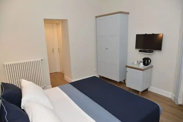 Tek Büyük Yataklı Oda (Red Rose)