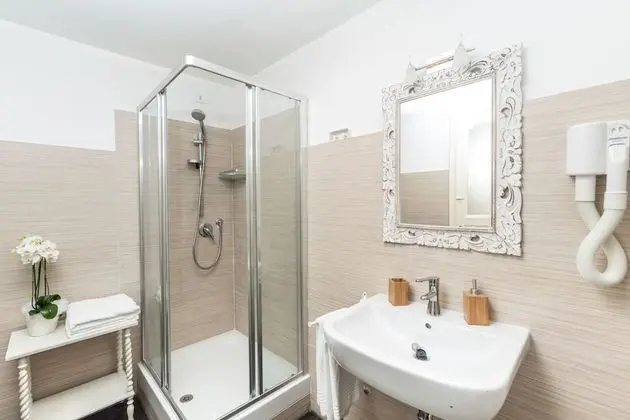 Tek Büyük Yataklı Oda, Özel Banyo