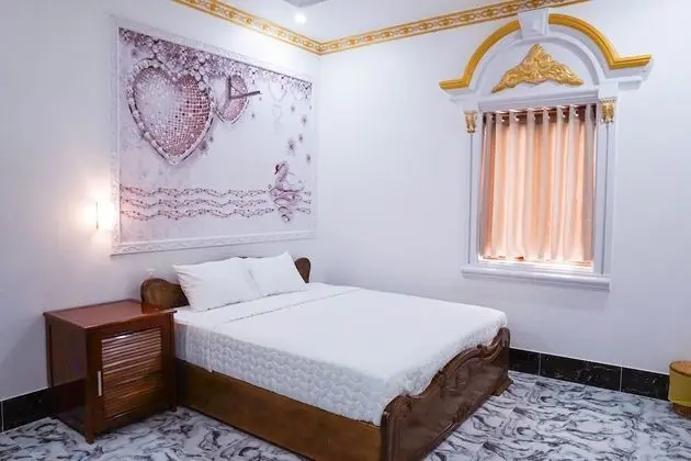 Basic Büyük Yataklı Tek Kişilik Oda