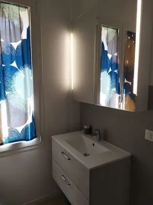 Ev
