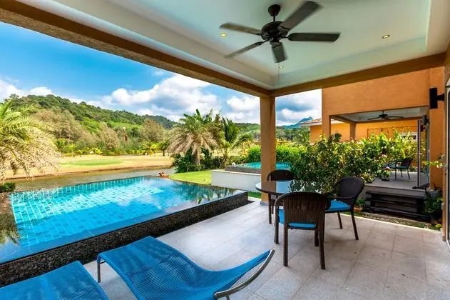 Golden Suite Golf Court View, Private Pool