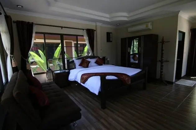 Deluxe Bungalow