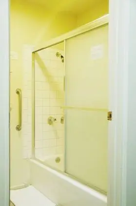 Economy Tek Büyük Yataklı Oda, Ortak Banyo