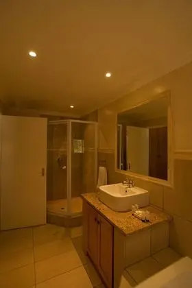 Luxury Oda