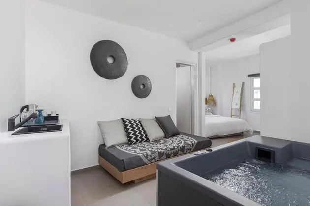 Deluxe City View Suite with Indoor Hot Tub