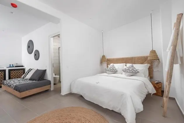 Deluxe City View Suite with Indoor Hot Tub