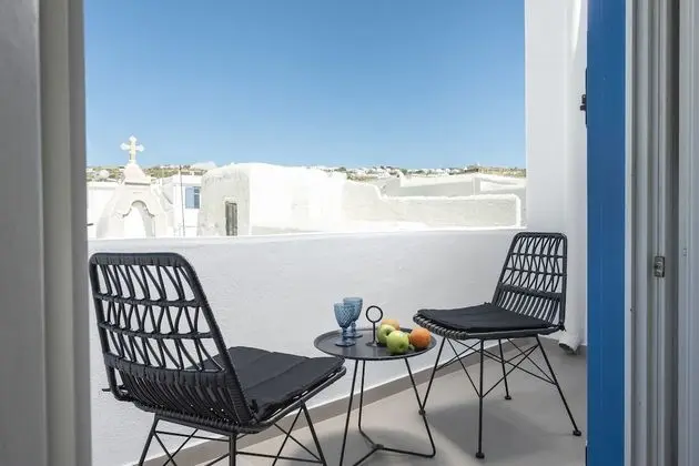 Deluxe City View Suite with Indoor Hot Tub