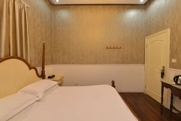 Comfort Tek Büyük Yataklı Oda