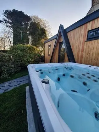 Kulübe, Özel Banyo