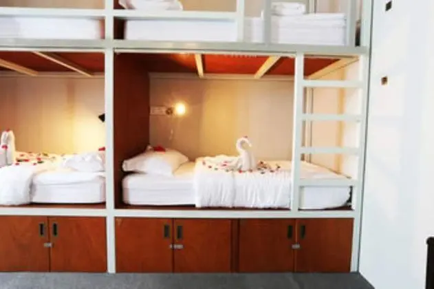 Ortak Ranzalı Oda, Karma Ranzalı Oda (Bed in 6-Bed)