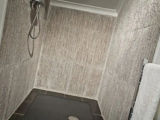 Superior Tek Büyük Yataklı Oda, Banyolu/Duşlu, Bahçe Manzaralı (Slate)