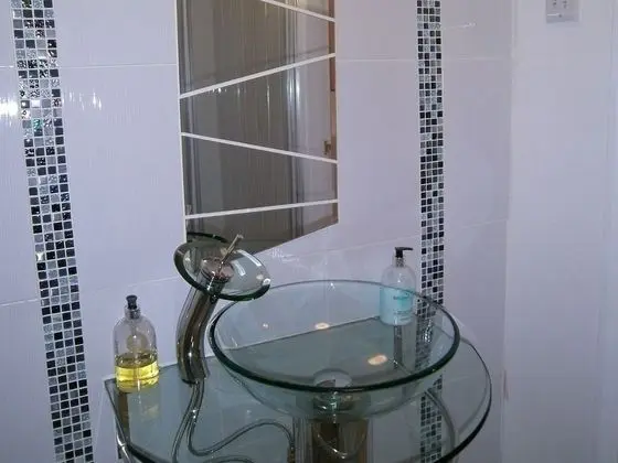 Tek Büyük Yataklı Oda, Banyolu/Duşlu, Bahçe Manzaralı (Glass)