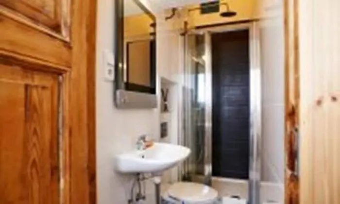 Tek Büyük Yataklı Oda, Ortak Banyo