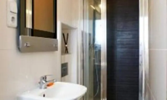 Tek Kişilik Oda, Ortak Banyo