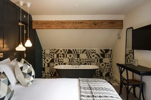 Deluxe Tek Büyük Yataklı Oda