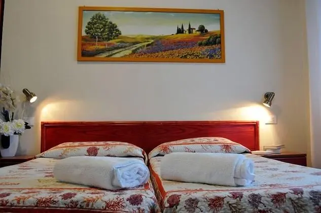 Dört Kişilik Oda, Birden Çok Yatak