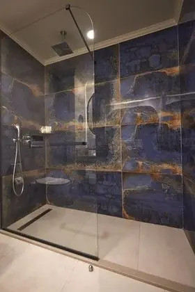 Deluxe Havuz Manzaralı Oda