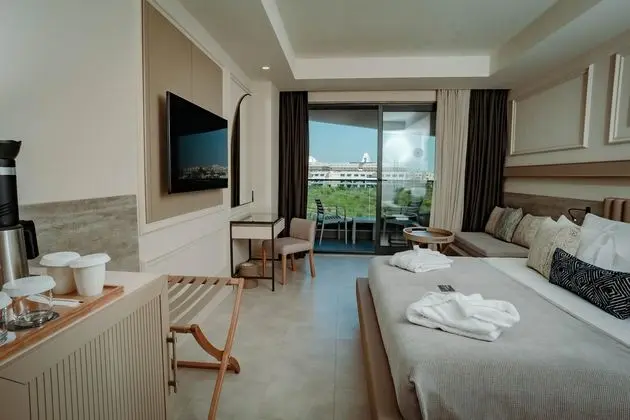 https://images.etstur.com/files/images/hotelImages/TR/214953/l/Liu-Resorts-Hotel-Oda-345930.jpg