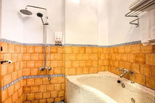 Grand Tek Büyük Yataklı Oda
