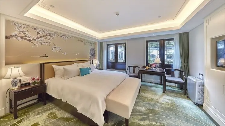 Superior Oda, Bahçe Manzaralı