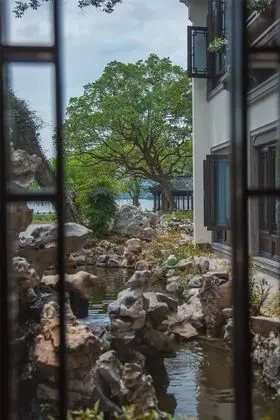 Superior Oda, Bahçe Manzaralı