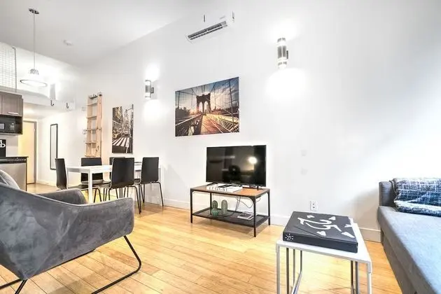 Superior Apart Daire, Birden Çok Yatak, Şehir Manzaralı, Asma Kat (The Main 201)