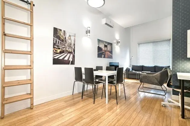Superior Apart Daire, Birden Çok Yatak, Şehir Manzaralı, Asma Kat (The Main 201)