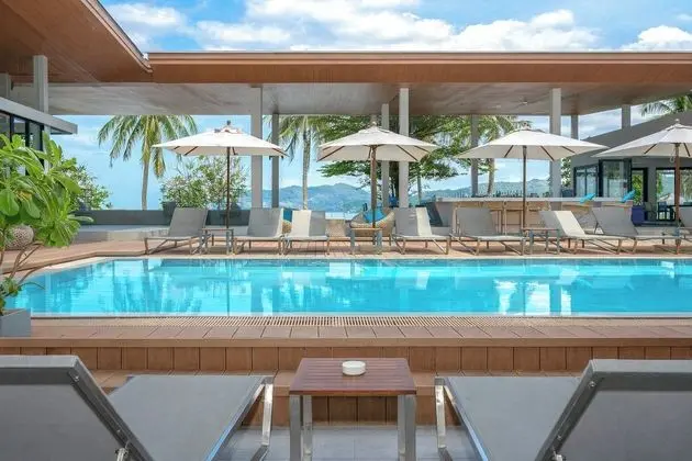 Deluxe Pool Access Terrace