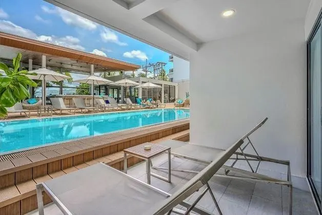 Deluxe Pool Access Terrace