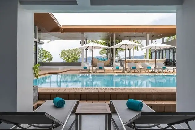 Deluxe Pool Access Terrace