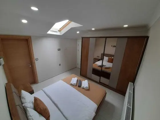 Business Çatı Katı Süiti (Penthouse)