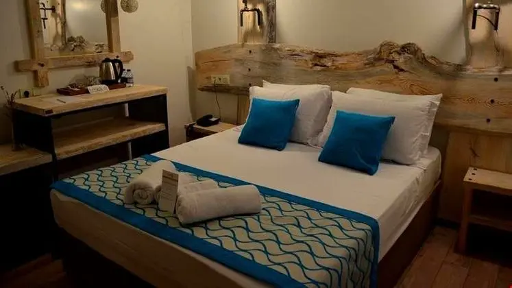 Standart Oda, Deniz ve Şehir Manzaralı