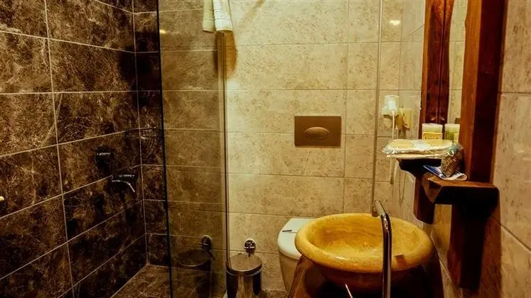 Standart Oda, Deniz ve Şehir Manzaralı