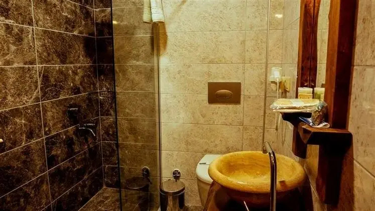 Standart Oda, Deniz ve Şehir Manzaralı