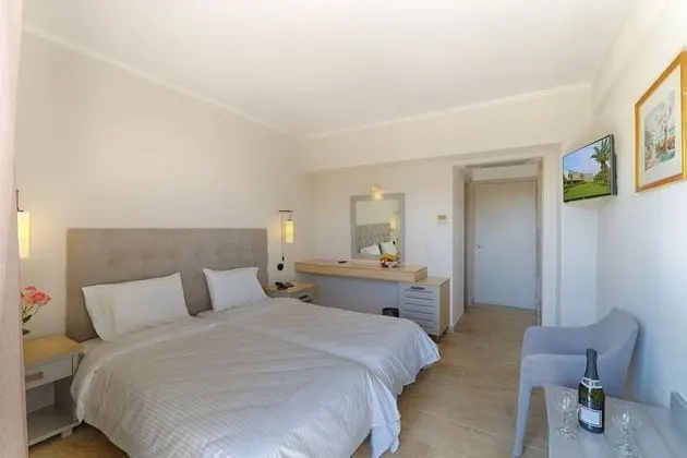 Comfort Tek Büyük veya İki Ayrı Yataklı Oda