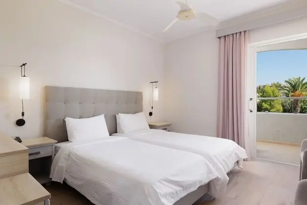 Comfort Tek Büyük veya İki Ayrı Yataklı Oda