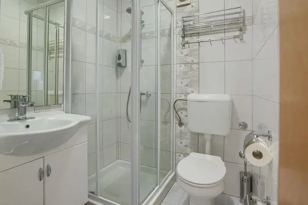 Deluxe Tek Büyük Yataklı Oda, 2 Yatak Odası, Balkon, Deniz Manzaralı