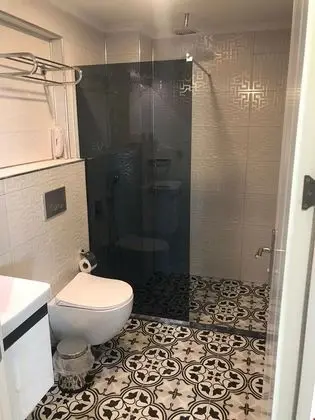 Havuz Manzarali Standard Oda