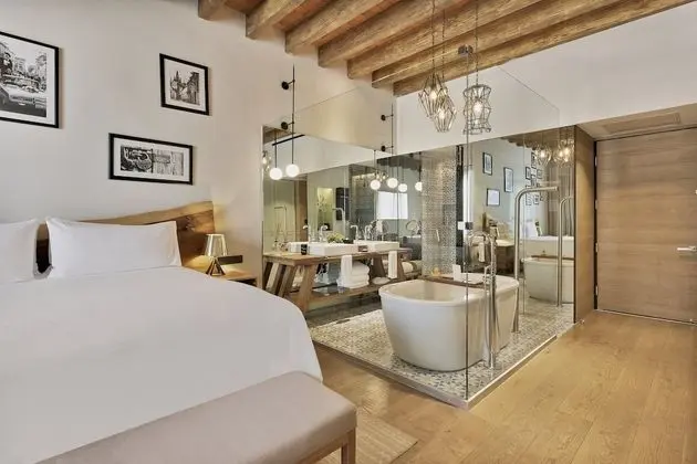 Sundeck Suite