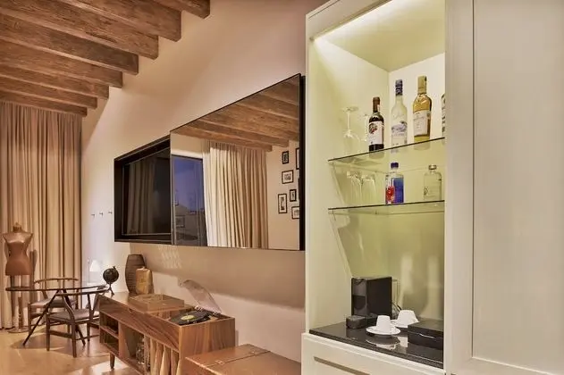Sundeck Suite