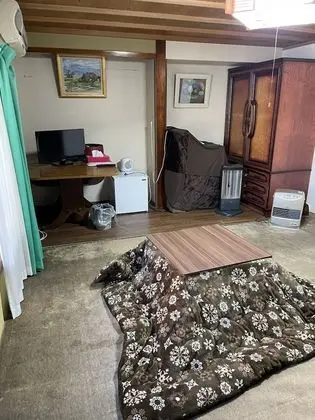 Dört Kişilik Oda, Ortak Banyo