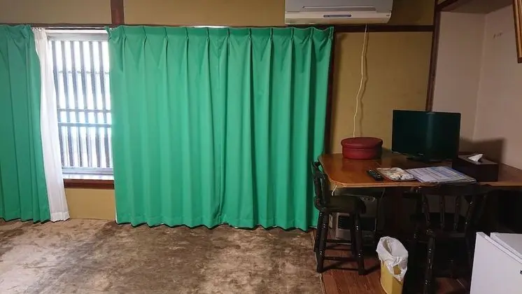Dört Kişilik Oda, Ortak Banyo