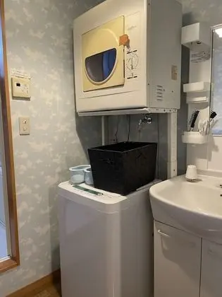Dört Kişilik Oda, Ortak Banyo