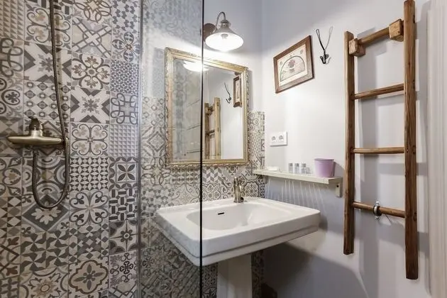 Üç Kişilik Oda, Özel Banyo