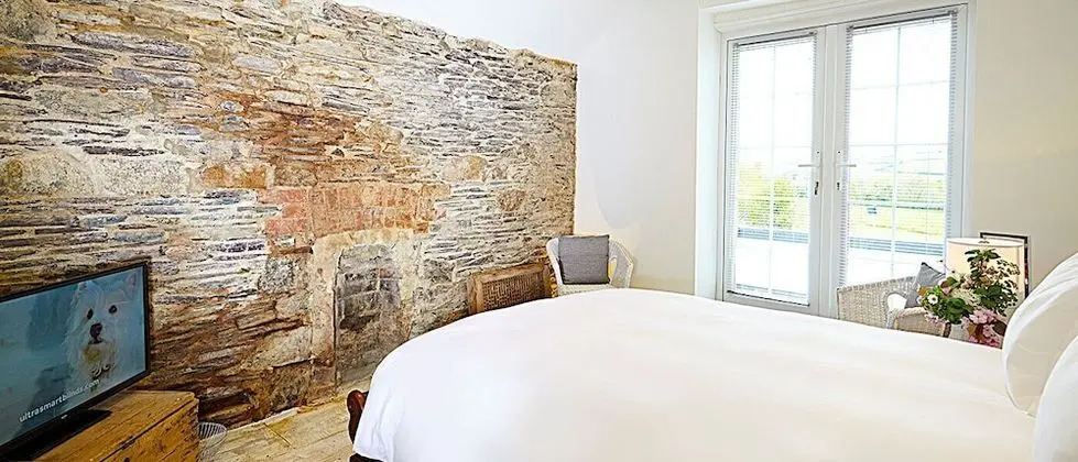 Tek Büyük Yataklı Oda (Room2)
