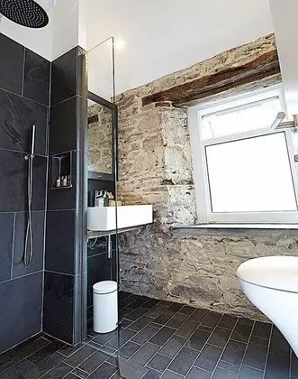 Tek Büyük Yataklı Oda (Room2)