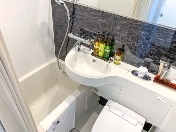 Tek Kişilik Oda, Sigara İçilebilir