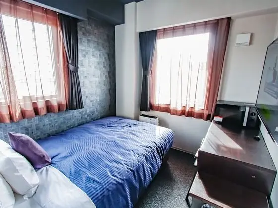 Tek Kişilik Oda, Sigara İçilebilir
