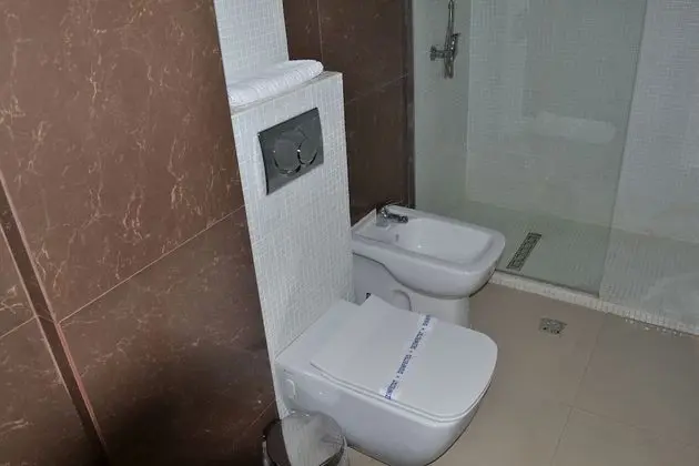 Basic Tek Büyük Yataklı Oda
